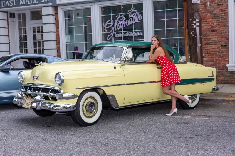 Dressed to Leave the House: The Slow Death of America's Public Dress Code
